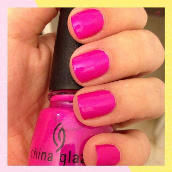 Imagen de Esmalte De Uñas China Glaze Purple Panic Fucsia 14ml