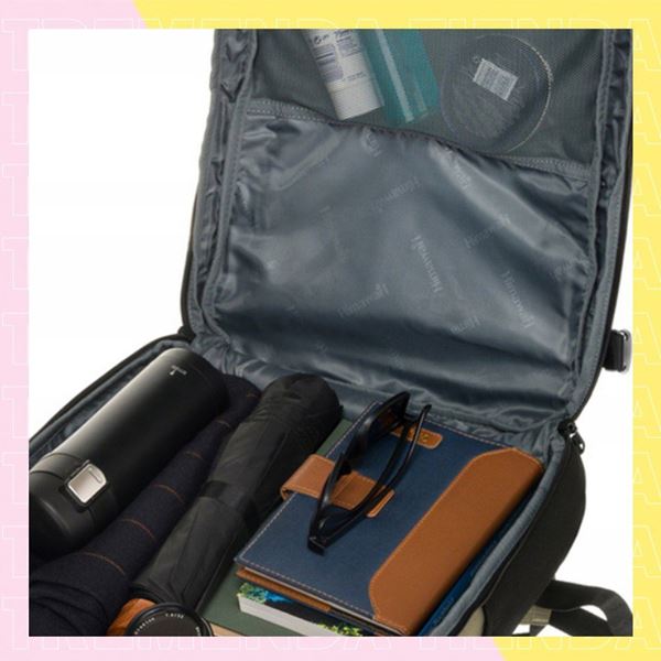 Imagen de Mochila Impermeable Grande Himawari 2301 Con Puerto USB